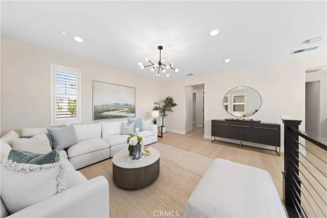 60 Harlow, Irvine, CA 92618
