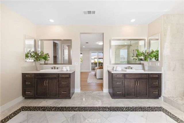 60 Harlow, Irvine, CA 92618
