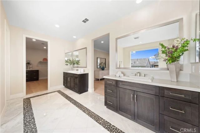 60 Harlow, Irvine, CA 92618