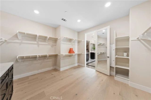 60 Harlow, Irvine, CA 92618