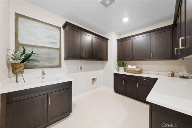 60 Harlow, Irvine, CA 92618