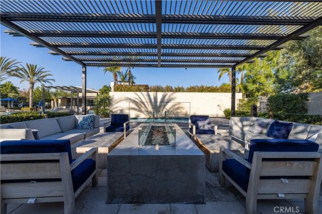 60 Harlow, Irvine, CA 92618