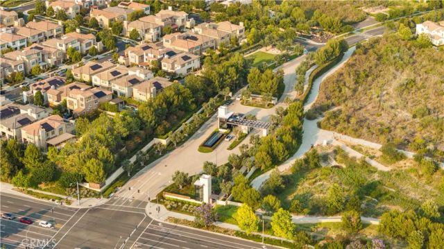 60 Harlow, Irvine, CA 92618