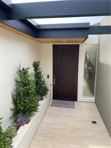 835 La Mirada Street, Laguna Beach, CA 92651