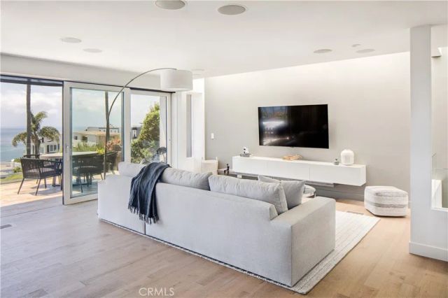 835 La Mirada Street, Laguna Beach, CA 92651