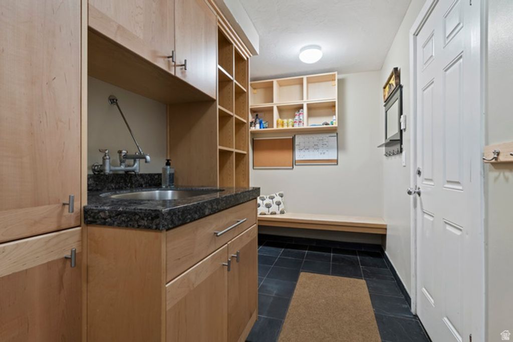 Image 17 of property listing at 8762 N GORGOZA DR, Park City, UT 84098