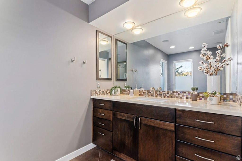 Image 22 of property listing at 8762 N GORGOZA DR, Park City, UT 84098