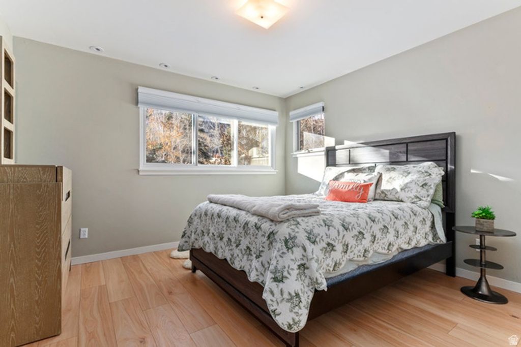 Image 25 of property listing at 8762 N GORGOZA DR, Park City, UT 84098