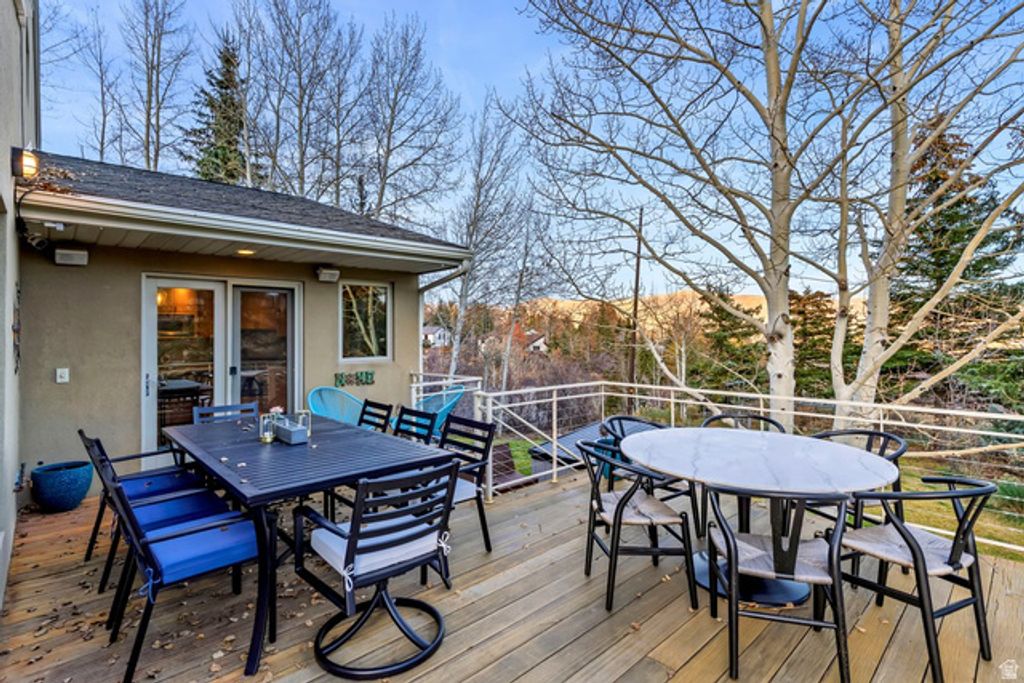 Image 36 of property listing at 8762 N GORGOZA DR, Park City, UT 84098