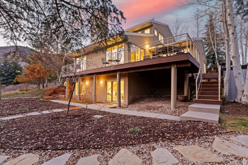 Image 38 of property listing at 8762 N GORGOZA DR, Park City, UT 84098