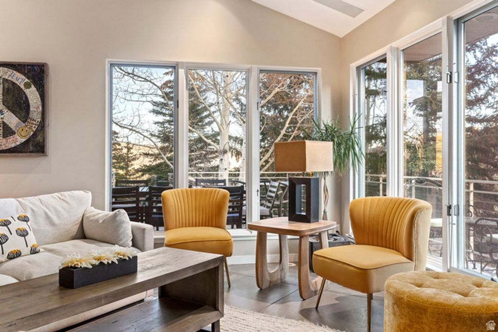 Image 5 of property listing at 8762 N GORGOZA DR, Park City, UT 84098