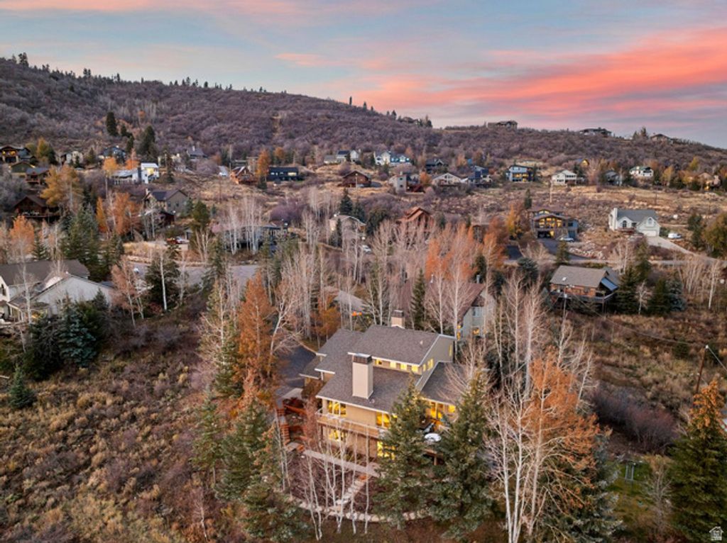 Image 46 of property listing at 8762 N GORGOZA DR, Park City, UT 84098