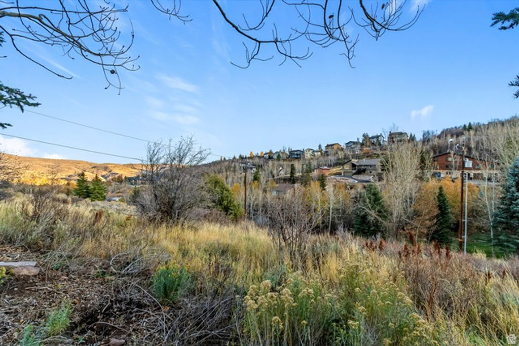 Image 49 of property listing at 8762 N GORGOZA DR, Park City, UT 84098