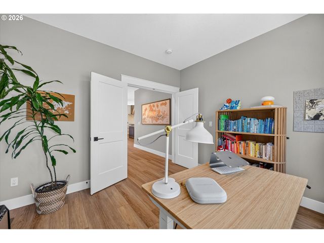 934 Nw BAKER CREST Ct, Mc Minnville, OR 97128