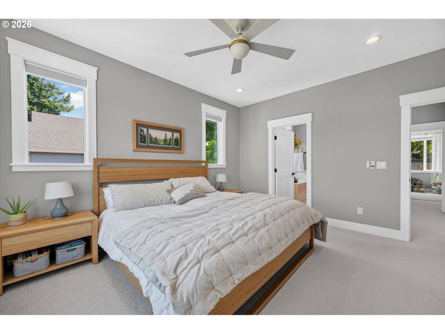 934 Nw BAKER CREST Ct, Mc Minnville, OR 97128
