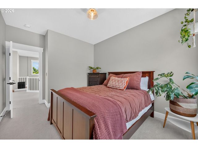 934 Nw BAKER CREST Ct, Mc Minnville, OR 97128