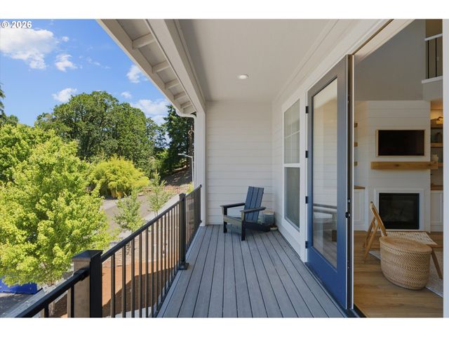 934 Nw BAKER CREST Ct, Mc Minnville, OR 97128