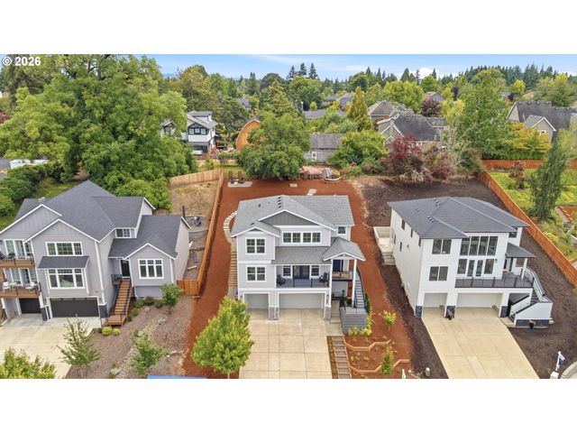 934 Nw BAKER CREST Ct, Mc Minnville, OR 97128