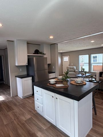 102 Silver Queen Circle, Parachute, CO 81635
