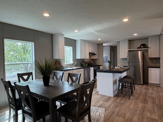 102 Silver Queen Circle, Parachute, CO 81635