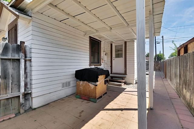 516 W 7th Street, Madera, CA 93637