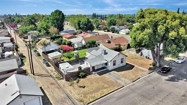 516 W 7th Street, Madera, CA 93637