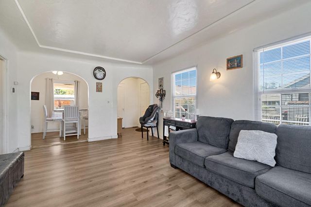516 W 7th Street, Madera, CA 93637
