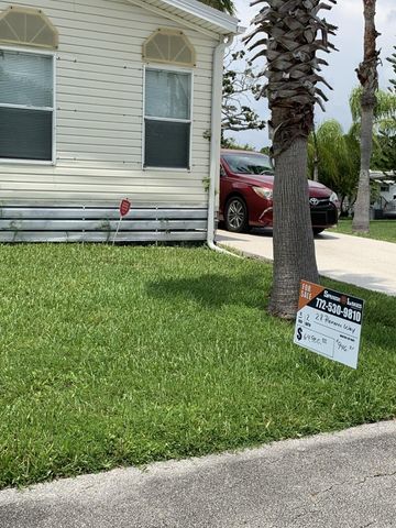 28 SE Flamenco Way, Port St. Lucie, Port St Lucie, FL 34952