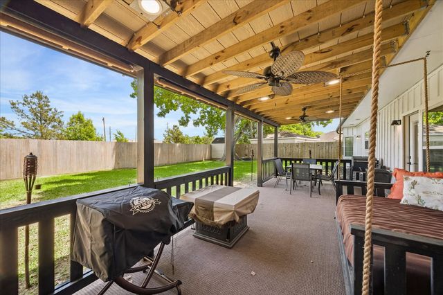 11103 Sageburrow Drive, Houston, TX 77089