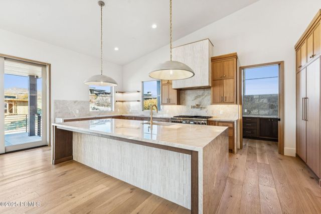 2105 E Paddleboard Way, Kamas, UT 84036