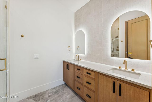 2105 E Paddleboard Way, Kamas, UT 84036