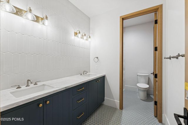 2105 E Paddleboard Way, Kamas, UT 84036