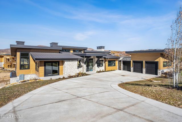 2105 E Paddleboard Way, Kamas, UT 84036