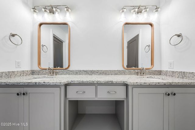 141 Sycamore Lakes Drive, Wallace, NC 28466