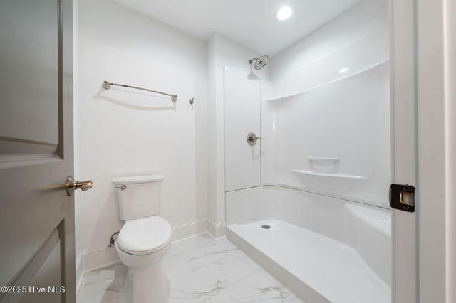 141 Sycamore Lakes Drive, Wallace, NC 28466