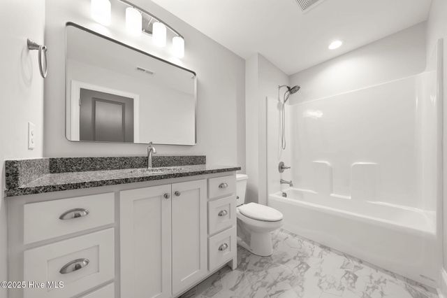 141 Sycamore Lakes Drive, Wallace, NC 28466