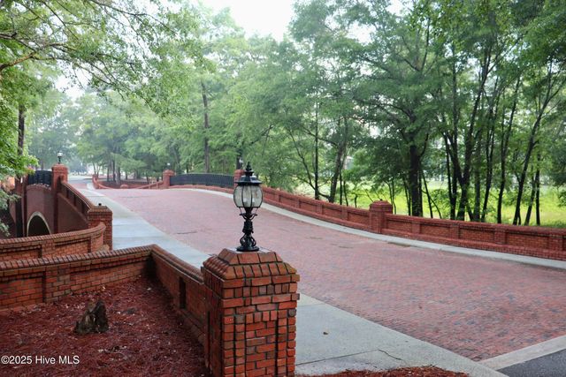 141 Sycamore Lakes Drive, Wallace, NC 28466