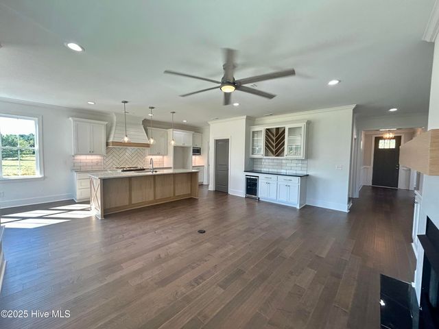 141 Sycamore Lakes Drive, Wallace, NC 28466