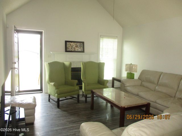 726 E Main Street, Winterville, NC 28590