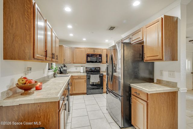 2115 Wagonwheel Avenue SE, Palm Bay, FL 32909