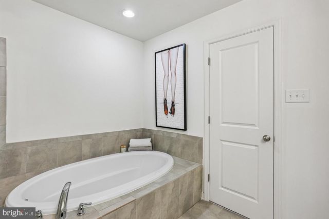 123 FAIRBANKS DR, Gaithersburg, MD 20877