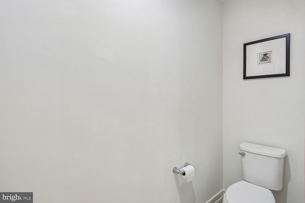 Image 26 of property listing at 123 FAIRBANKS DR, Gaithersburg, MD 20877