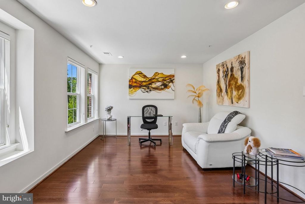 Image 30 of property listing at 123 FAIRBANKS DR, Gaithersburg, MD 20877