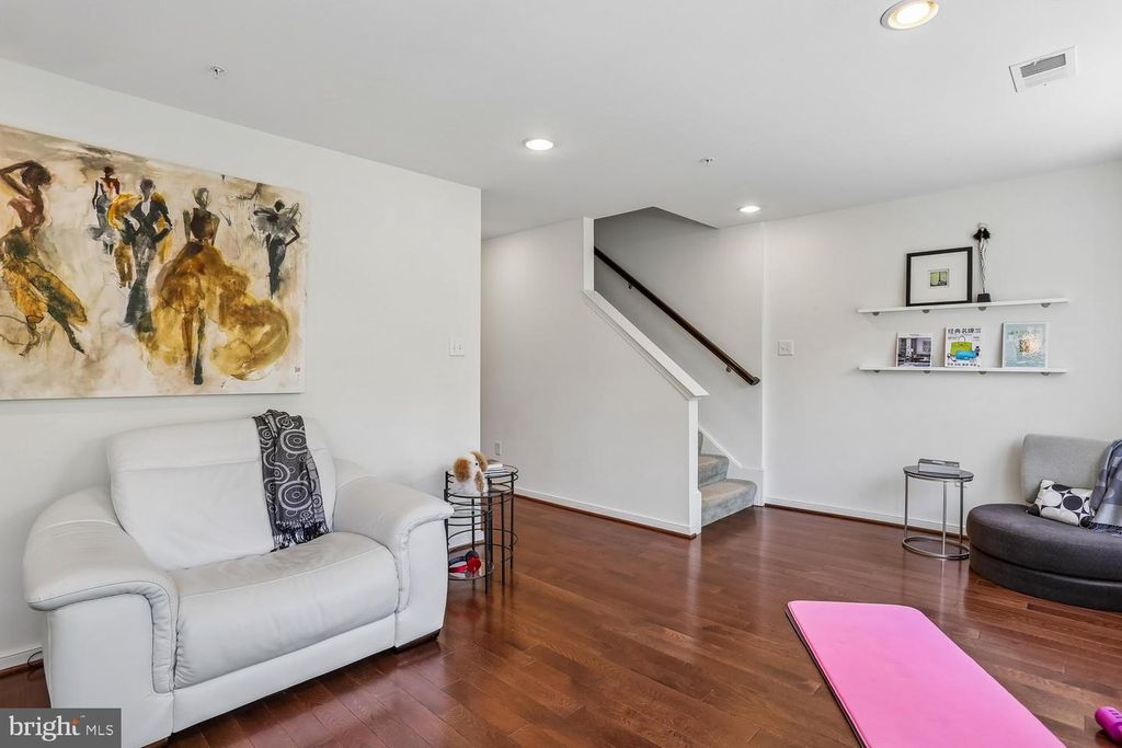 Image 31 of property listing at 123 FAIRBANKS DR, Gaithersburg, MD 20877
