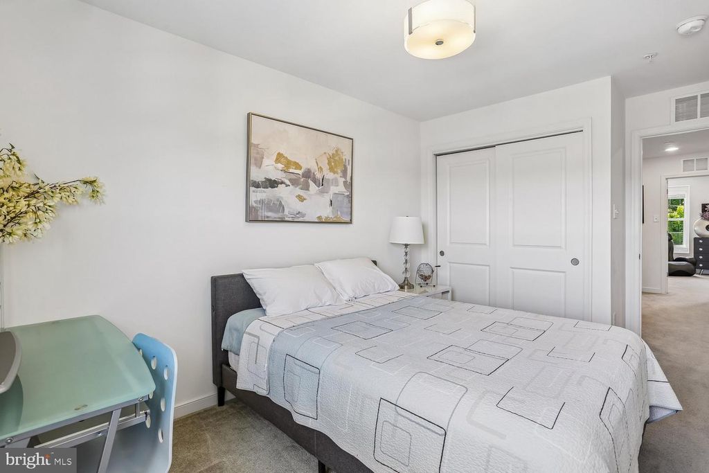 Image 34 of property listing at 123 FAIRBANKS DR, Gaithersburg, MD 20877