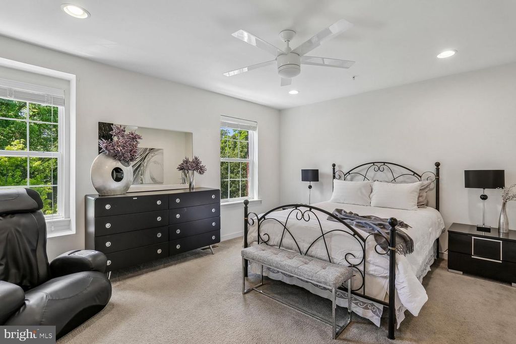 Image 40 of property listing at 123 FAIRBANKS DR, Gaithersburg, MD 20877