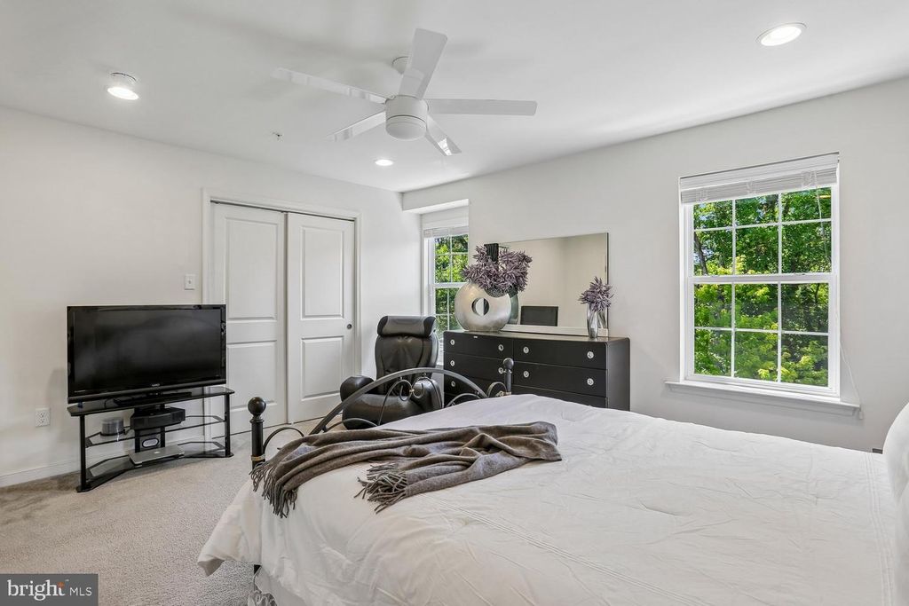 Image 41 of property listing at 123 FAIRBANKS DR, Gaithersburg, MD 20877
