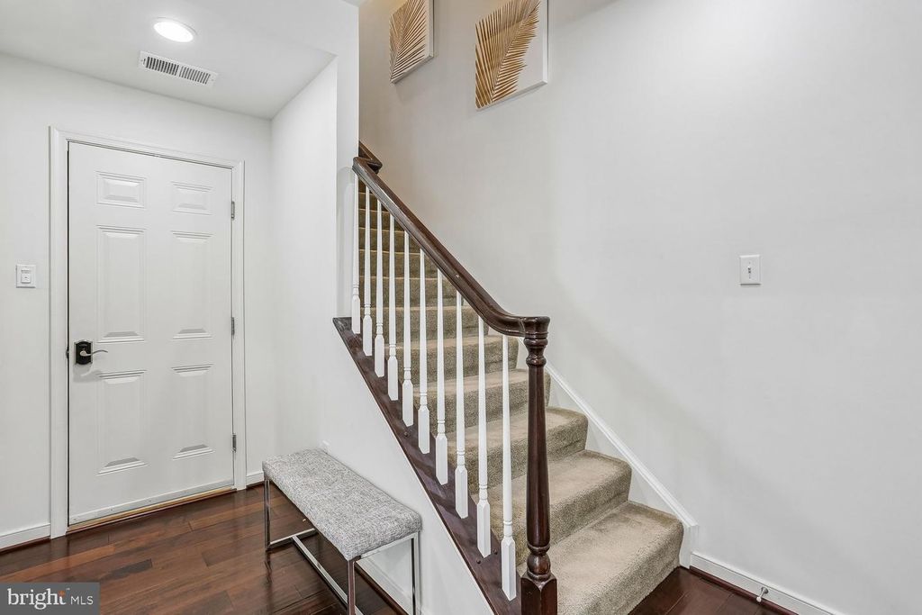 Image 43 of property listing at 123 FAIRBANKS DR, Gaithersburg, MD 20877