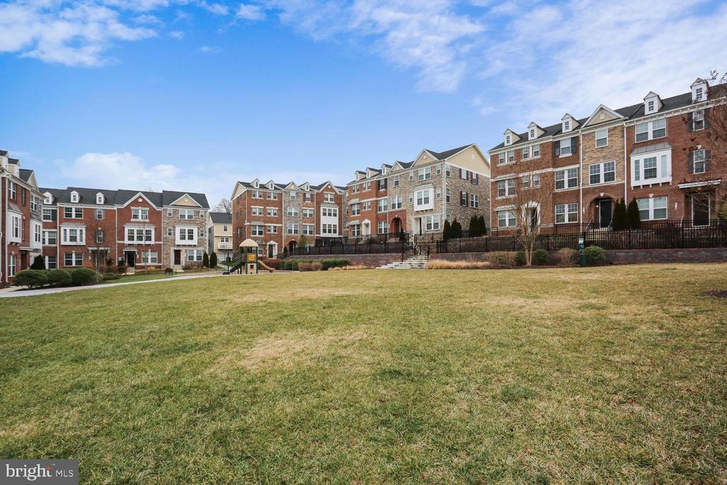 Image 54 of property listing at 123 FAIRBANKS DR, Gaithersburg, MD 20877