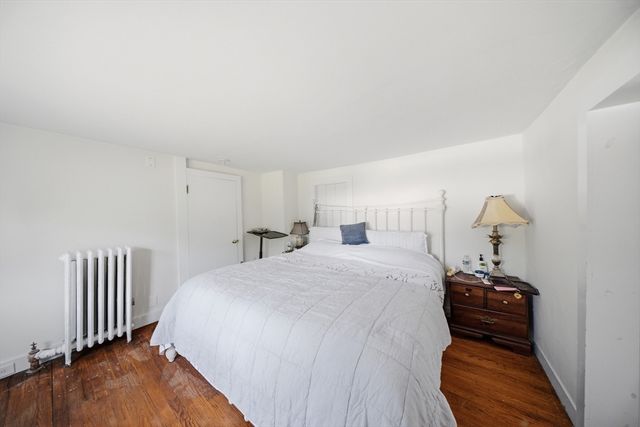 62 Pleasant St, Hopkinton, MA 01748